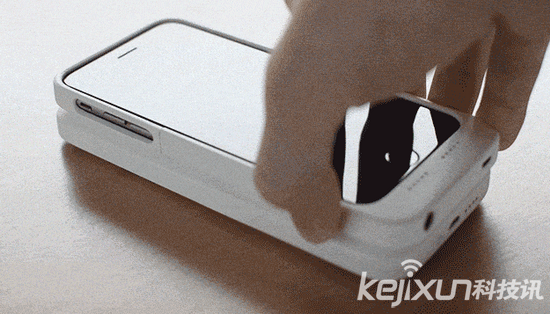 iPhone無(wú)線移動(dòng)電源 采用全新磁力設(shè)計(jì)
