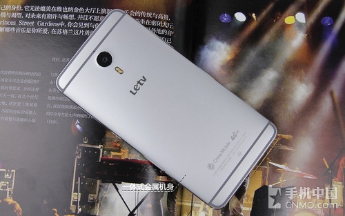 無(wú)邊框生態(tài)化 樂(lè)視超級(jí)手機(jī)1 Pro評(píng)測(cè)