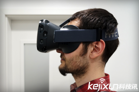 HTC Vive二月底可預(yù)訂！VR會重振HTC？
