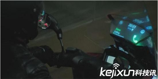 汽車擋風玻璃成精啦：一秒變身顯示屏太拉風了！