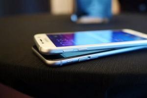 三星侵犯了iPhone設(shè)計(jì)專利？100多名設(shè)計(jì)師為蘋果作證稱