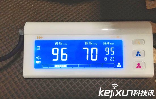 樂心i5s電子血壓儀評測：智能與現實結合 操作性方便的血壓儀