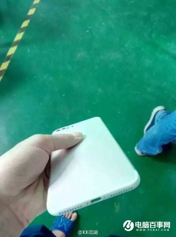 Pro版被砍掉 iPhone7 Plus半成品實(shí)拍