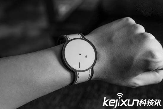 索尼發(fā)布第二代墨水屏手表 12種風(fēng)格任你選