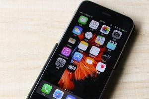 讓iPhone也能雙卡雙待雙系統(tǒng) 機(jī)甲評測
