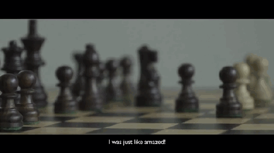 這棋盤有哈利的魔法？隔著地球也能對(duì)戰(zhàn)下棋