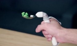 這款Level智能湯勺能幫你實現(xiàn)獨立 自動保持平衡