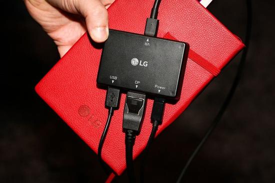 完爆HTC Vive？新款LG VR頭顯亮相MWC