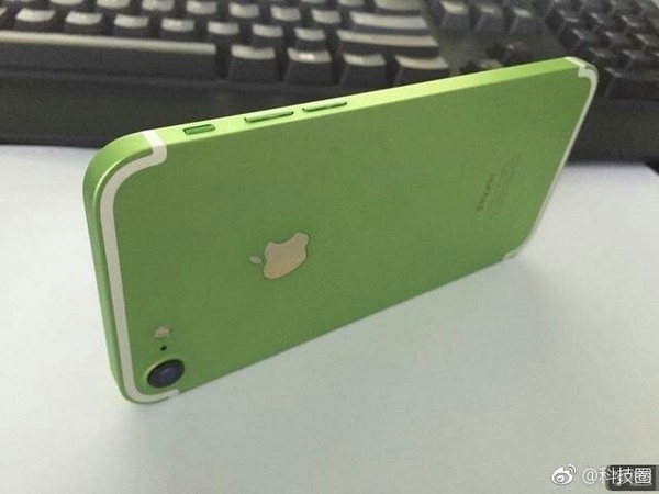 紅色iPhone 7很稀奇？草木綠愿意一戰