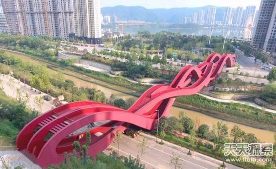 世界上造型最奇特的八座橋！一座在中國(guó)