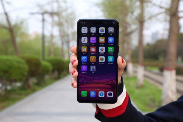 OPPO R15全面評(píng)測(cè) 最超值的異形全面屏！