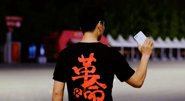 堅果R1史上銷量最差？ 一加6銷量是它8倍