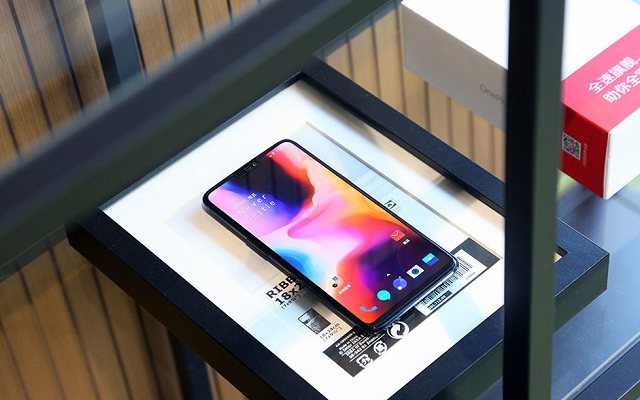 一加6和小米MIX2S買哪個好？小米MIX2S對比一加6評測