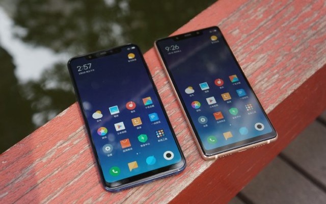 小米8和小米8 SE對(duì)比圖賞 外觀哪個(gè)好看？