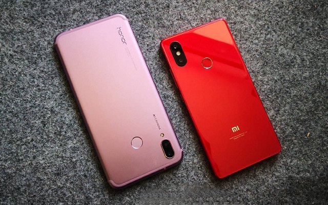 榮耀Play和小米8SE哪個(gè)好？小米8 SE對比榮耀Plya區(qū)別