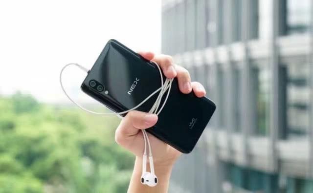 OPPO Find X和vivo NEX哪個好？vivo nex對比oppo find x區別