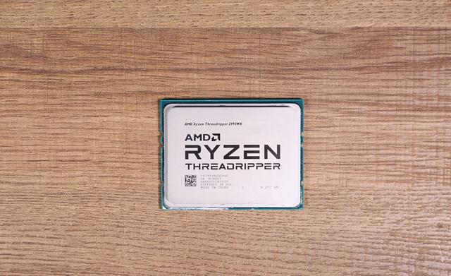 AMD線程撕裂者2990WX開(kāi)箱圖賞 32核最強(qiáng)CPU來(lái)襲！