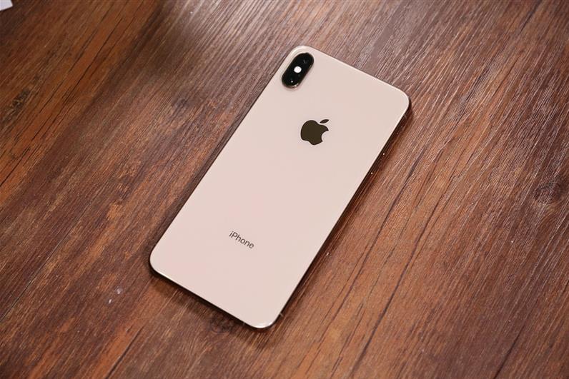 華為Mate 20 X對比iPhone XS Max：誰才是最強游戲旗艦！