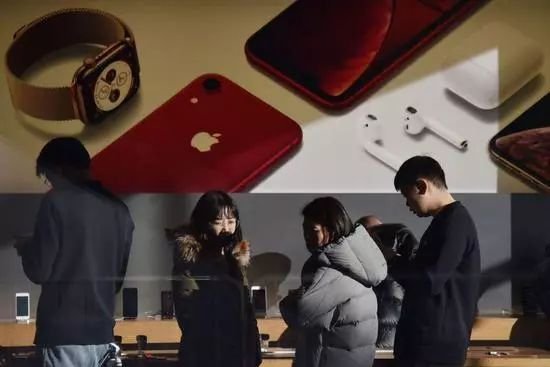 新iPhone在中國賣不動！蘋果認慫了，股價暴跌8%