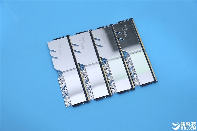 來(lái)自4600MHz C19的感動(dòng)！微星MEG Z490 GODLIKE主板評(píng)測(cè)